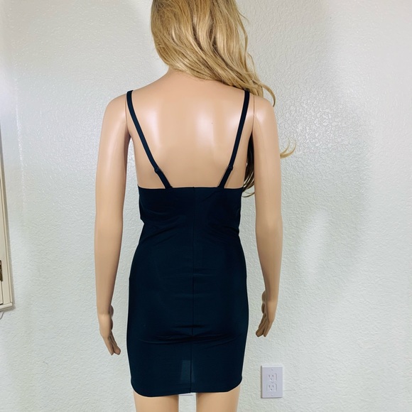 NWT SHAPING HALF SLIP / DKNY - Picture 2 of 7